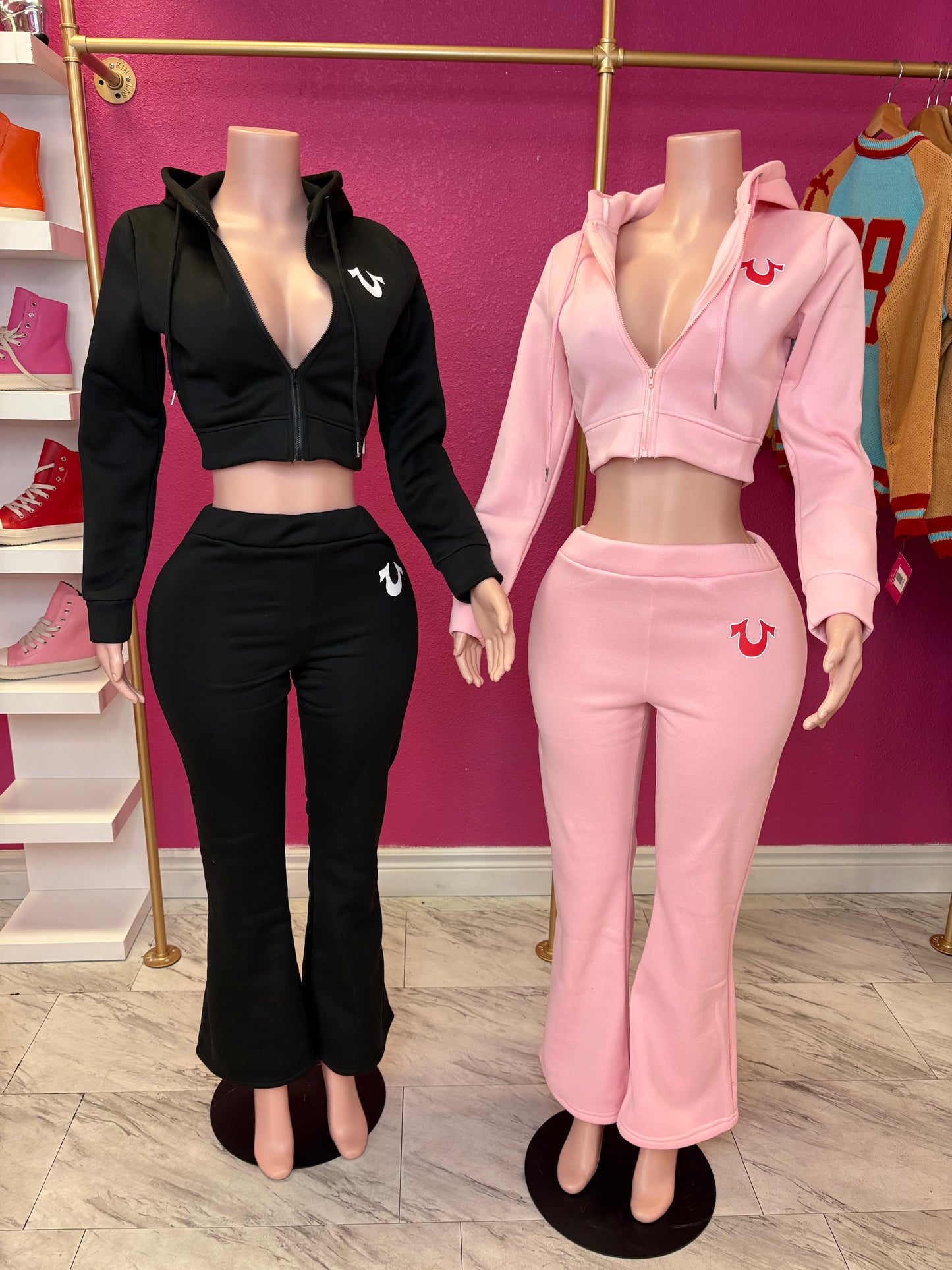 TRUE OUTFIT