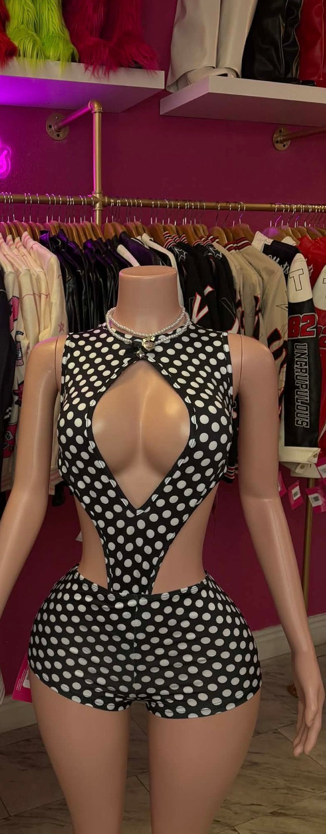 POLKA CUTOUT